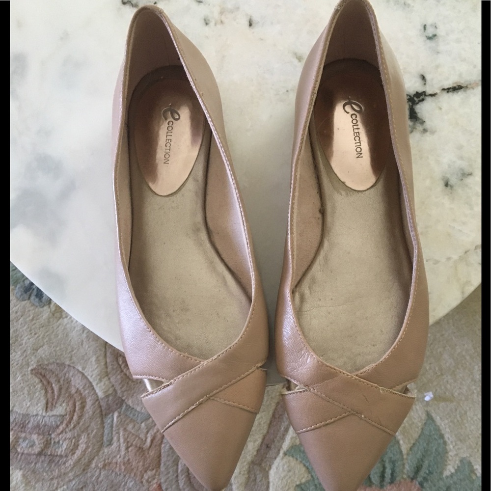 E Collection NWOT cutout flats size 8M